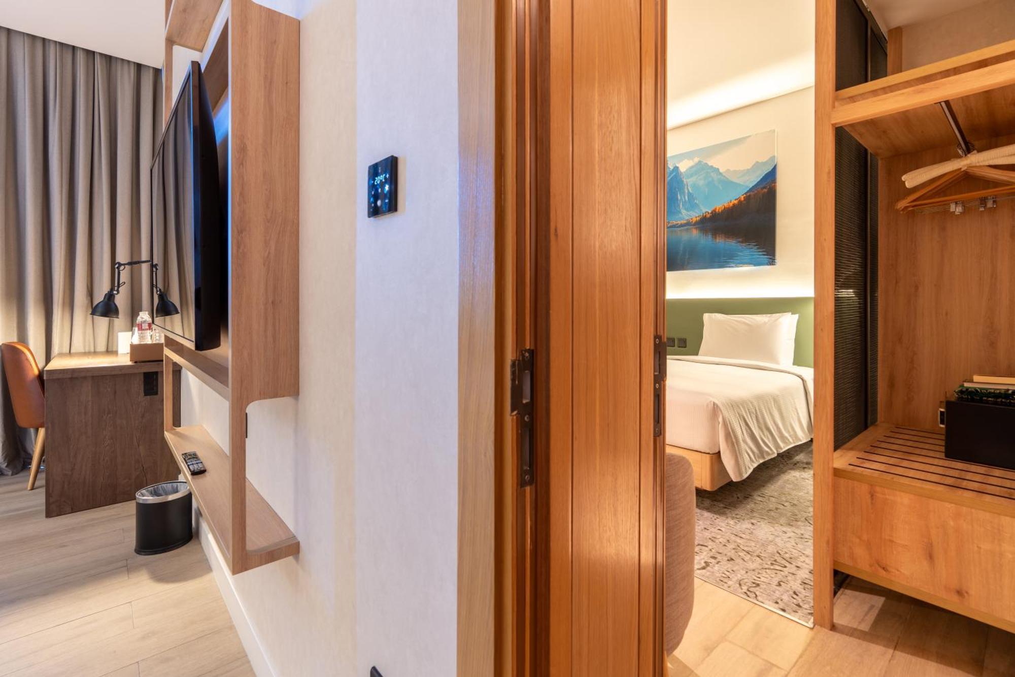 West Walk Retaj Hotel Al Rayyan Eksteriør bilde